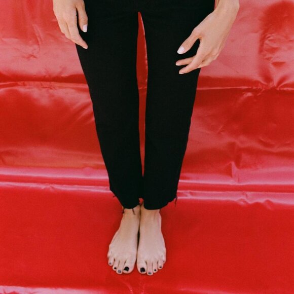 🤩3/12$🤩 Zara TRF Black Denim Cropped Raw Edge Jeans  Button Fly - Picture 4 of 13